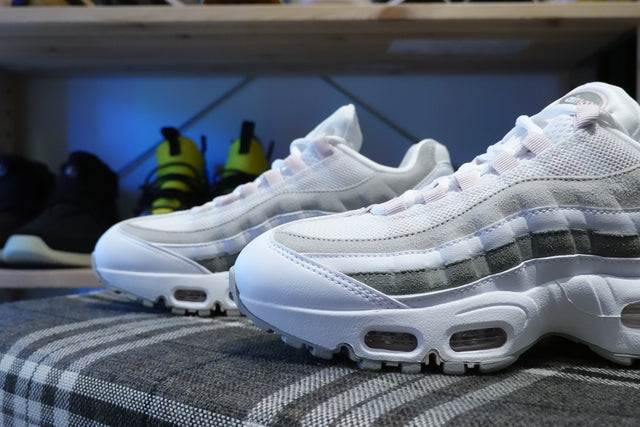 Nike WMNS Air Max 95 Big Bubble - White/Light Charcoal/Pearl Grey/Silt Red-Preorder Item-Navy Selected Shop