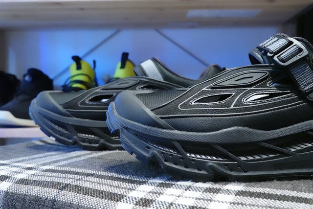Hoka Stinson Breeze - Black/Carbon Black