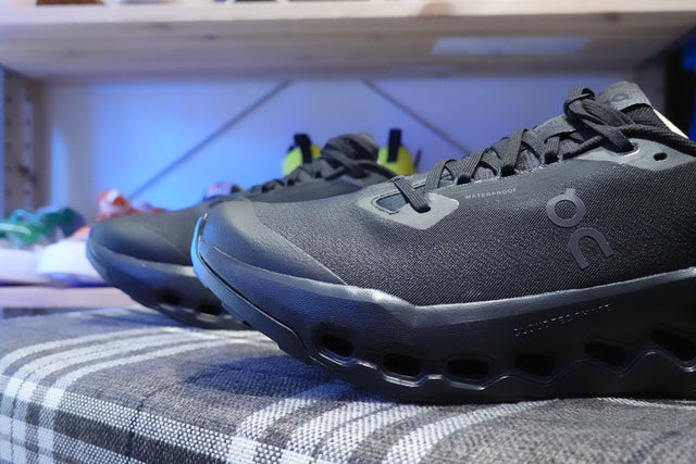 On WMNS Cloudsurfer Trail 2 Waterproof - Black/Black-Preorder Item-Navy Selected Shop
