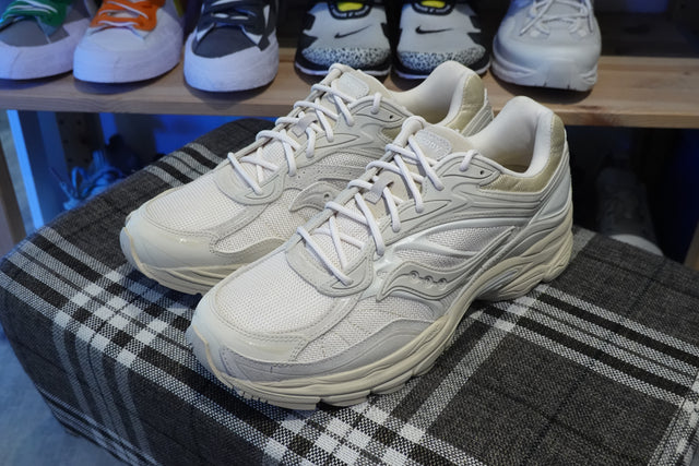 Saucony Progrid Omni 9 - Summer Sand-Preorder Item-Navy Selected Shop