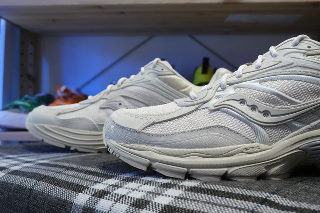 Saucony Progrid Omni 9 - Summer Sand-Preorder Item-Navy Selected Shop