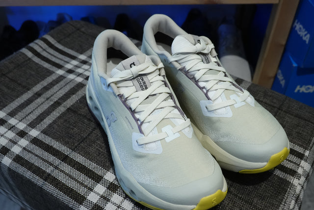 On WMNS Cloudsurfer Trail 2 Waterproof - Ghost/Chalk