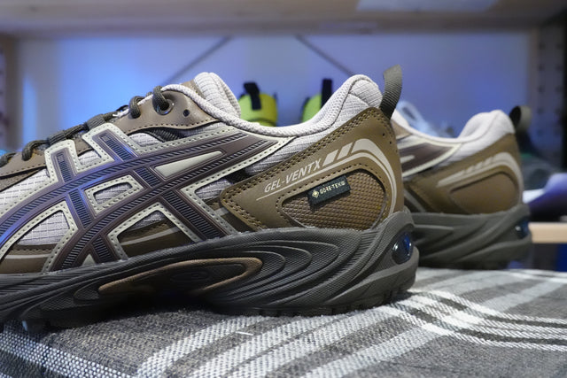 アシックス GEL-VENTX GORE-TEX - ドリフトウッド/ブラウニッシュストーム