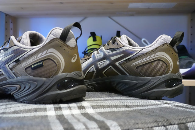 アシックス GEL-VENTX GORE-TEX - ドリフトウッド/ブラウニッシュストーム