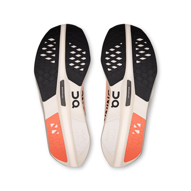 On WMNS Cloudboom Volt - Ivory/Sunstone