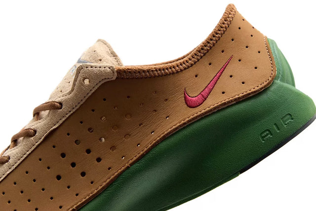 Nike WMNS Air Superfly - Ale Brown/Team Red/Treeline/MTLC Silver/Black/Sesame