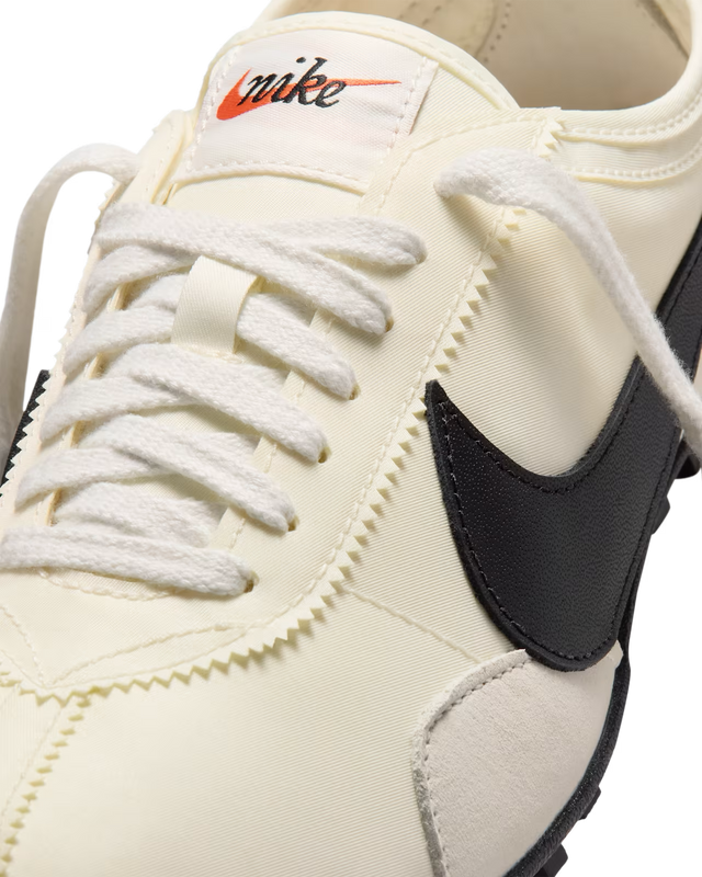 Nike WMNS Moon Shoe OG SP - Soft Pearl/Black-Preorder Item-Navy Selected Shop
