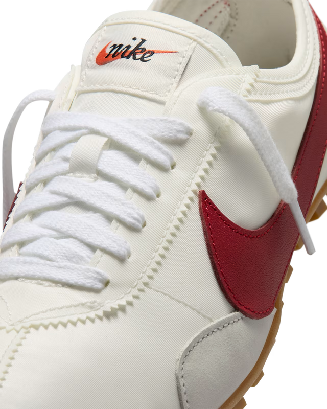 Nike WMNS Moon Shoe OG SP - Summit White/Team Crimson-Preorder Item-Navy Selected Shop