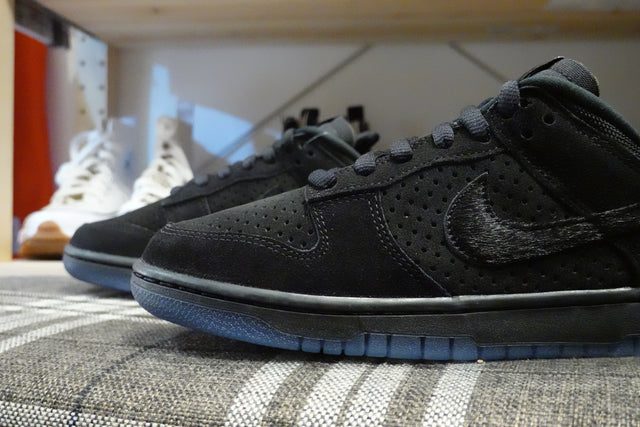 Undefeated x Nike Dunk Low SP "5 On It" - Black-Sneakers-Navy Selected Shop