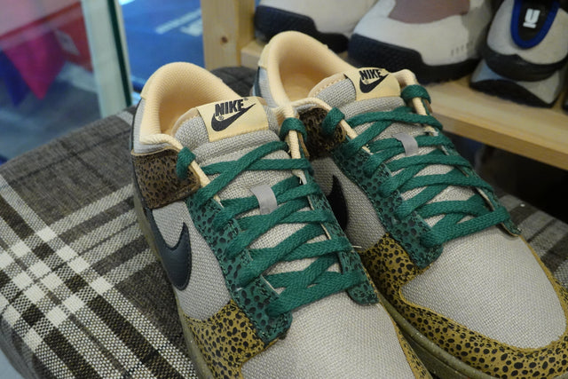 Nike Dunk Low "Golden Moss" - Cacao Wow/Off Noir/Gorge Green-Sneakers-Navy Selected Shop