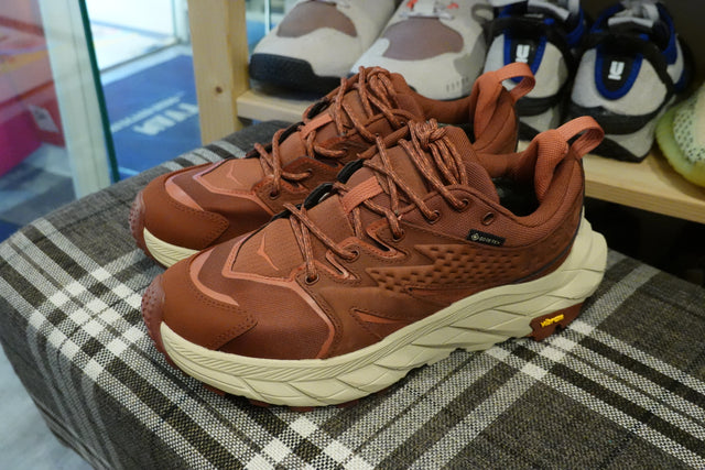 Hoka One One WMNS Anacapa Low GoreTex - Cherry Mahogany/Hot Sauce-Sneakers-Navy Selected Shop