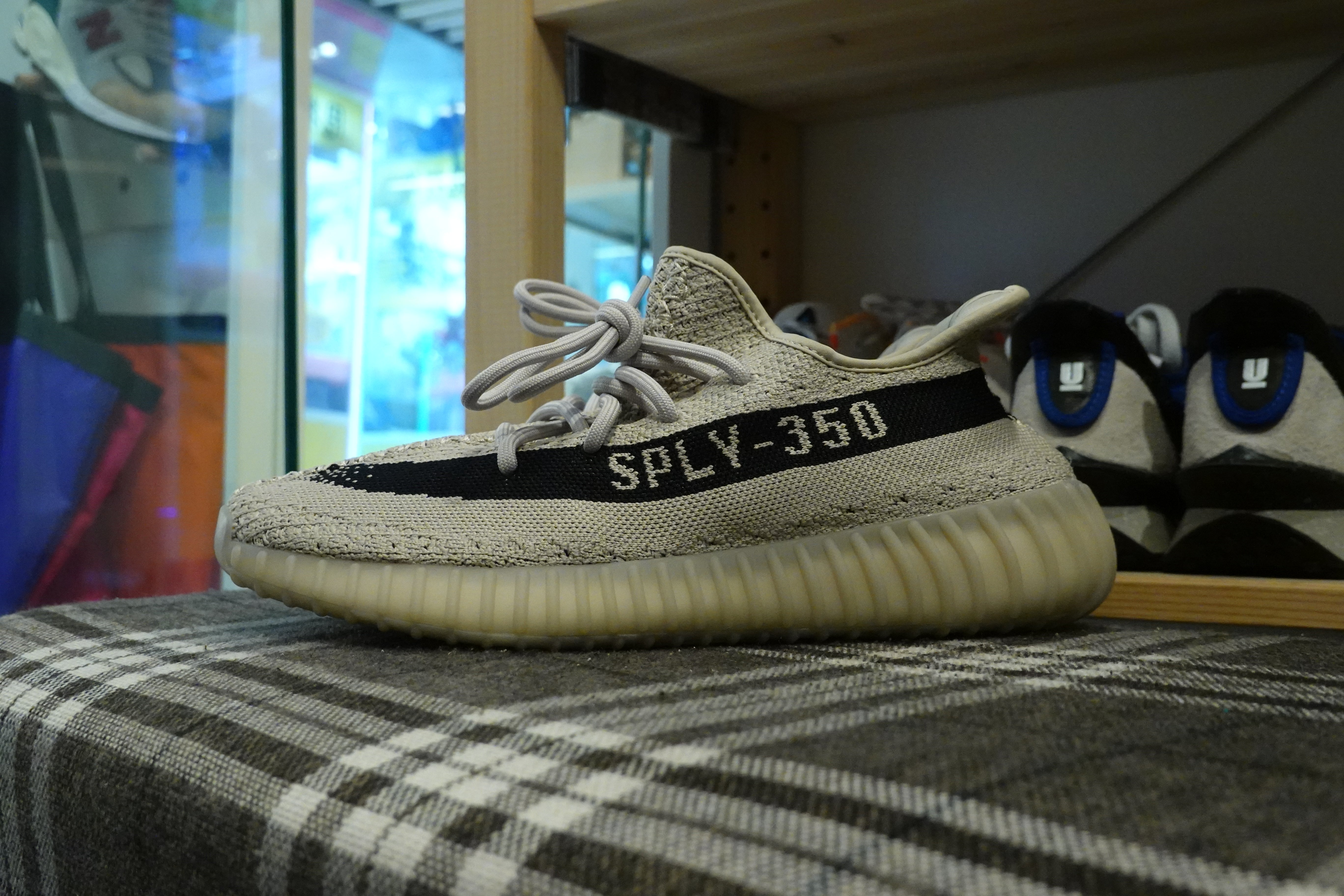 adidas Yeezy Boost 350 V2 - スレート #HP7870 – Navy Selected