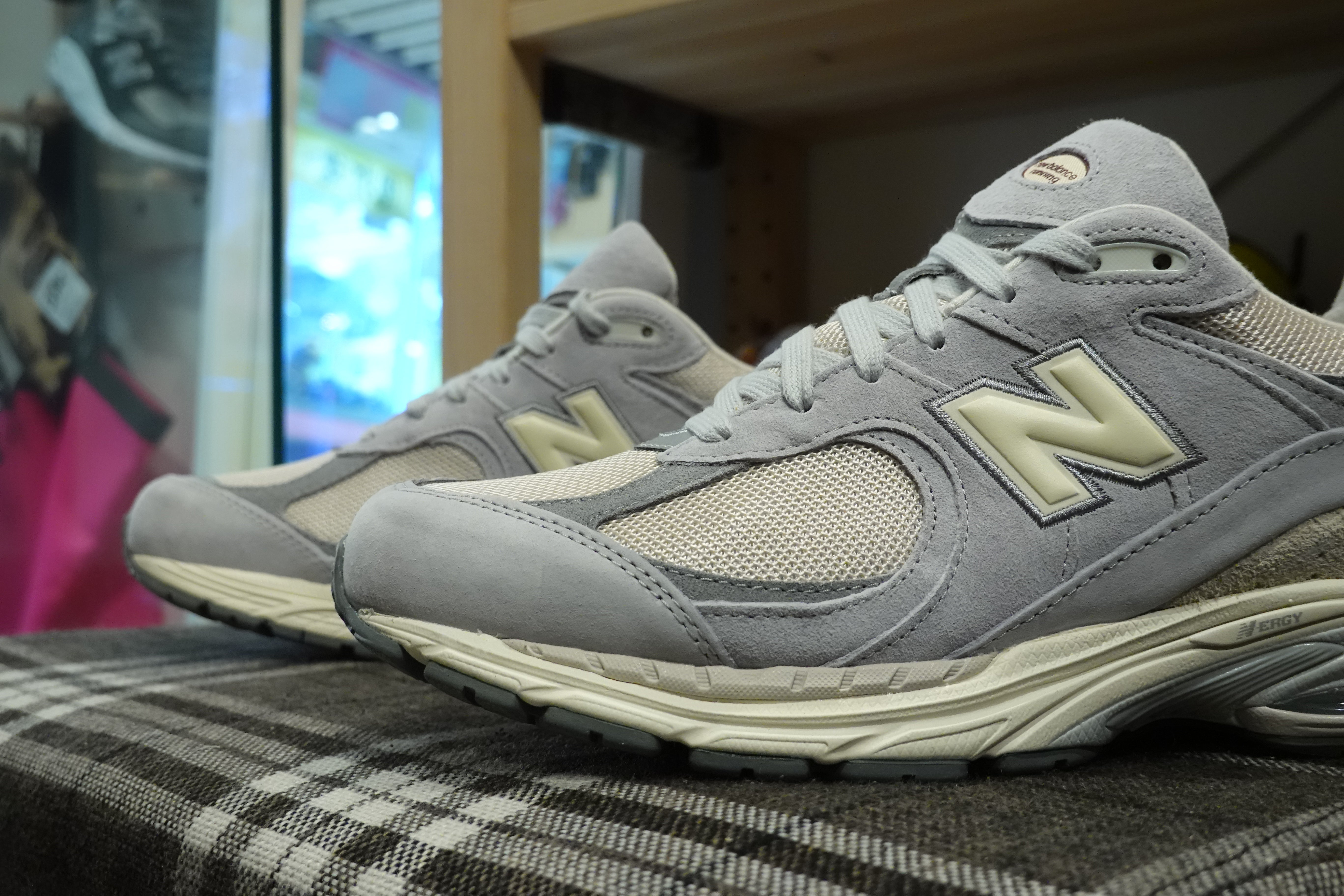 ［美品］new balance m2002rln US8