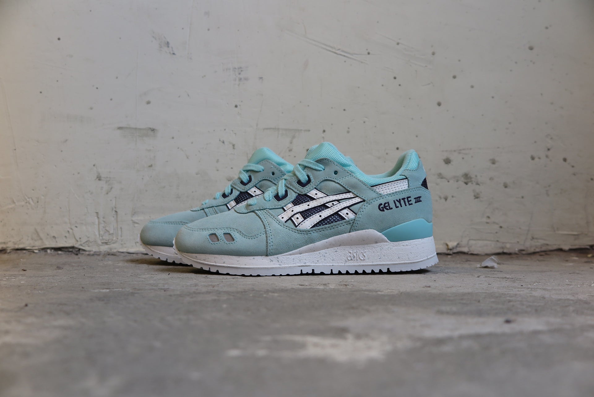 Asics WMNS Gel Lyte III Snowflake Deflective Item Navy Selected