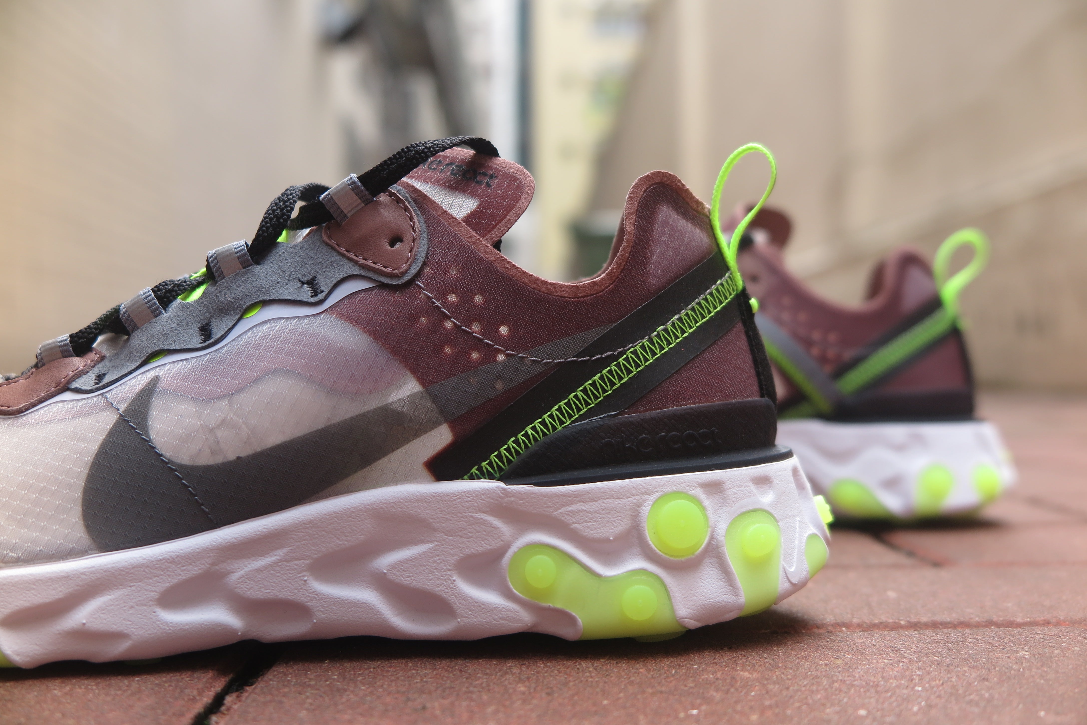 nike react element 87 desert sand