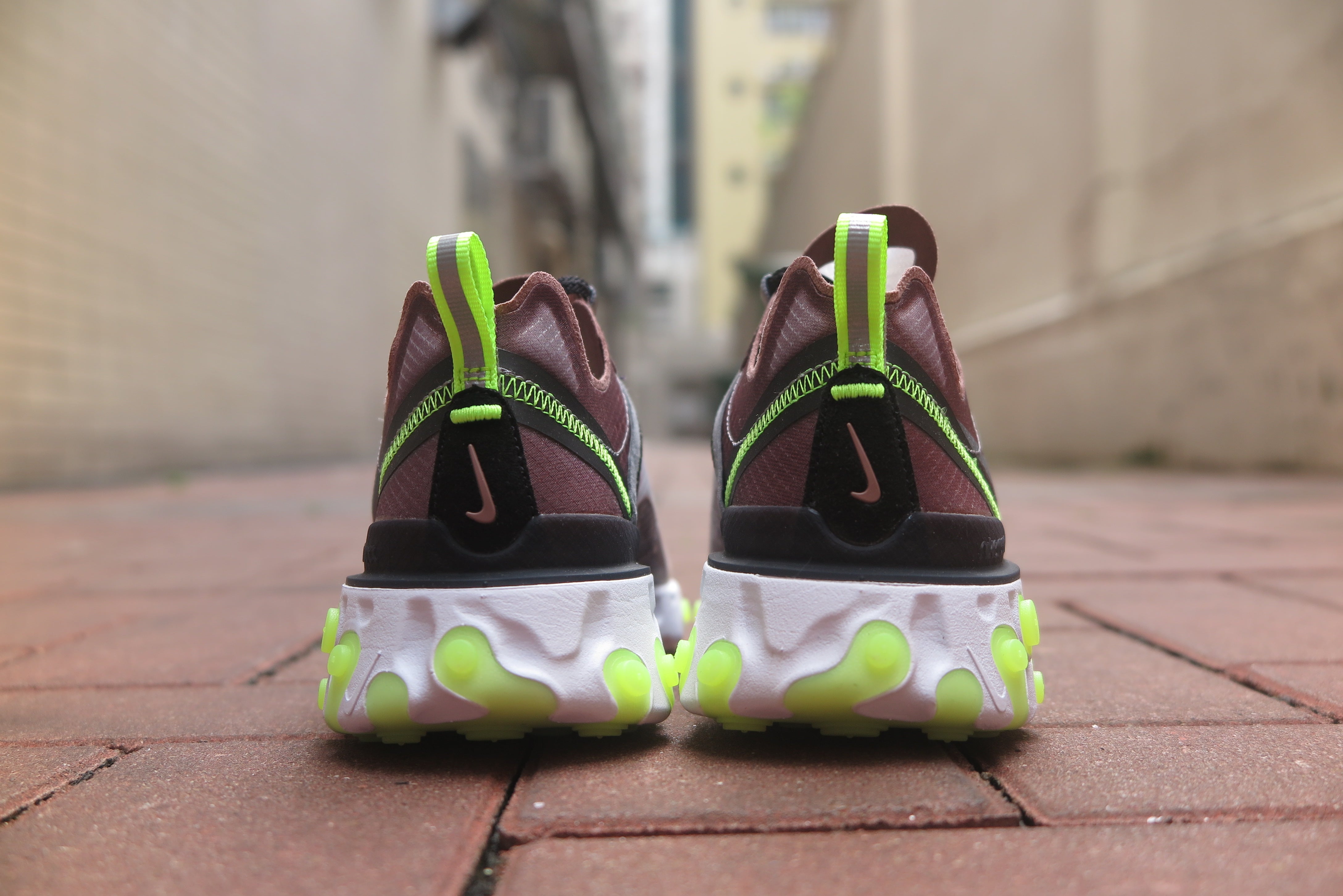 react element 87 desert sand