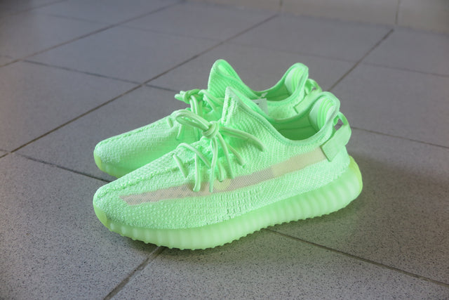 adidas Yeezy Boost 350 V2 "Glow In The Dark" - Glow-Sneakers-Navy Selected Shop