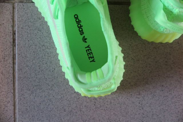 adidas Yeezy Boost 350 V2 "Glow In The Dark" - Glow-Sneakers-Navy Selected Shop
