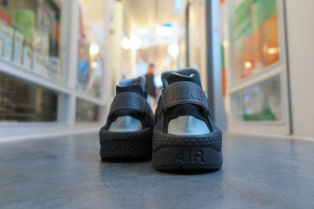 Nike Air Huarache Run Premium - Mica Green/Black-Sneakers-Navy Selected Shop