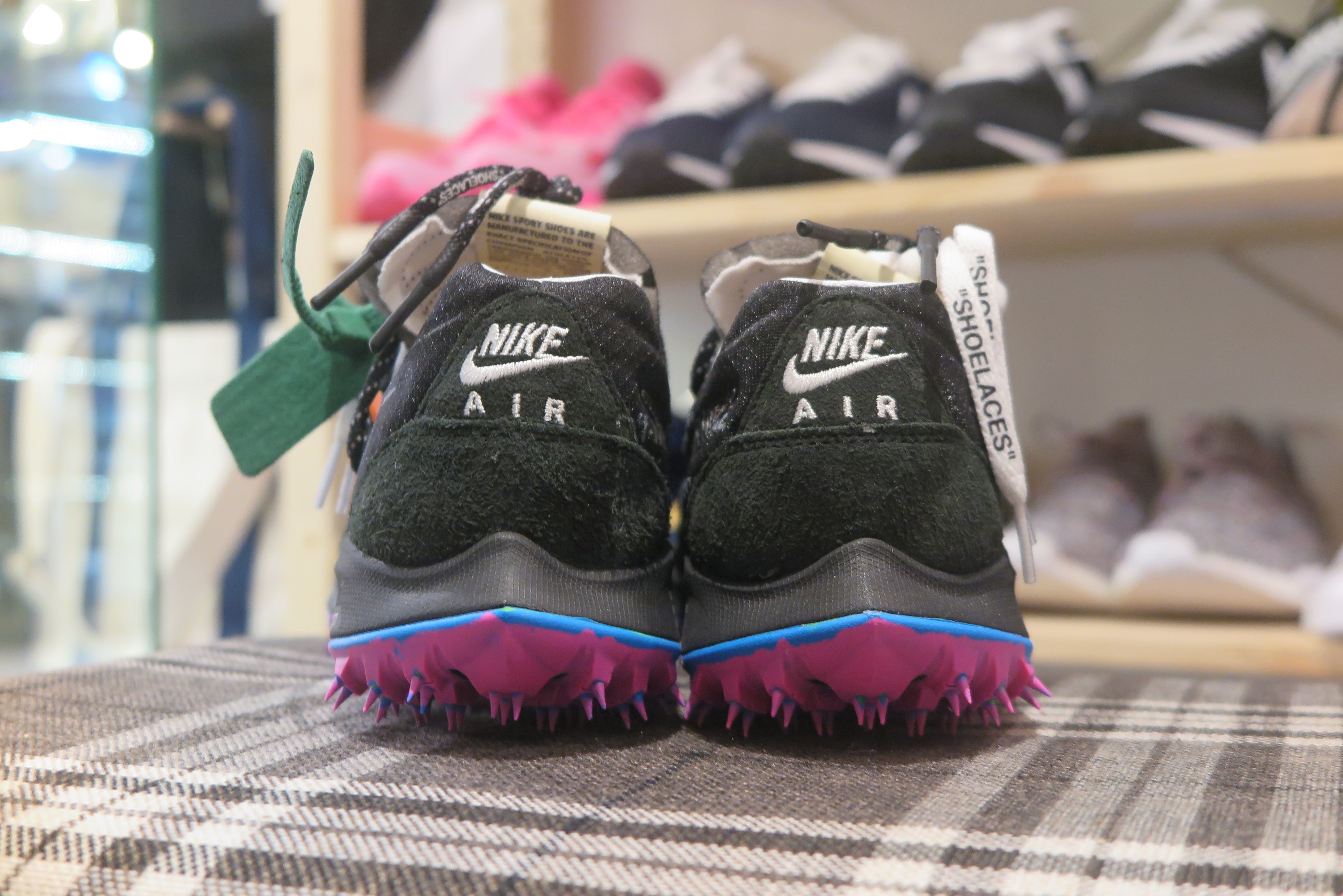 nike off white air zoom terra