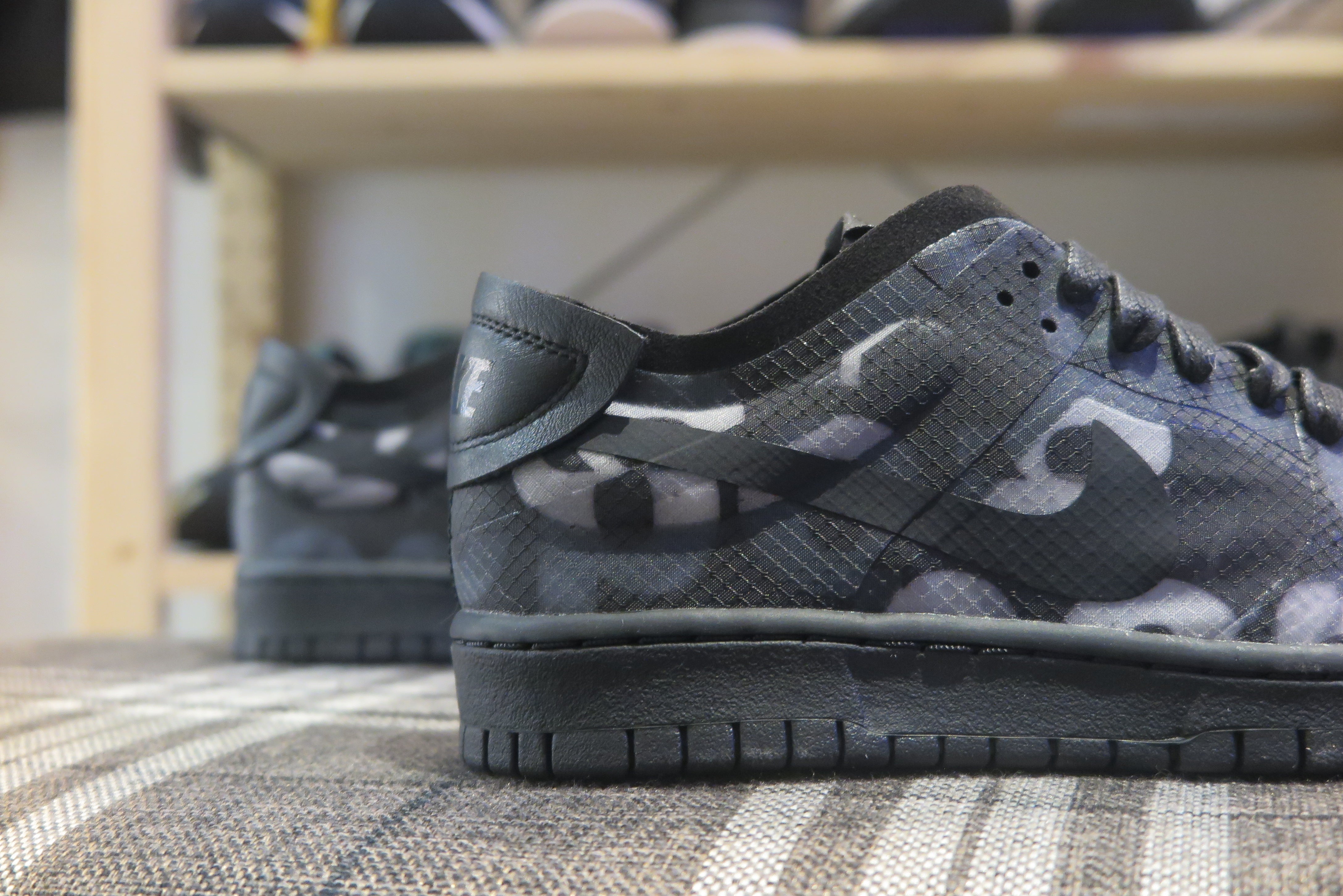 COMME des GAR ONS x Nike WMNS Dunk Low Black Black Navy Selected